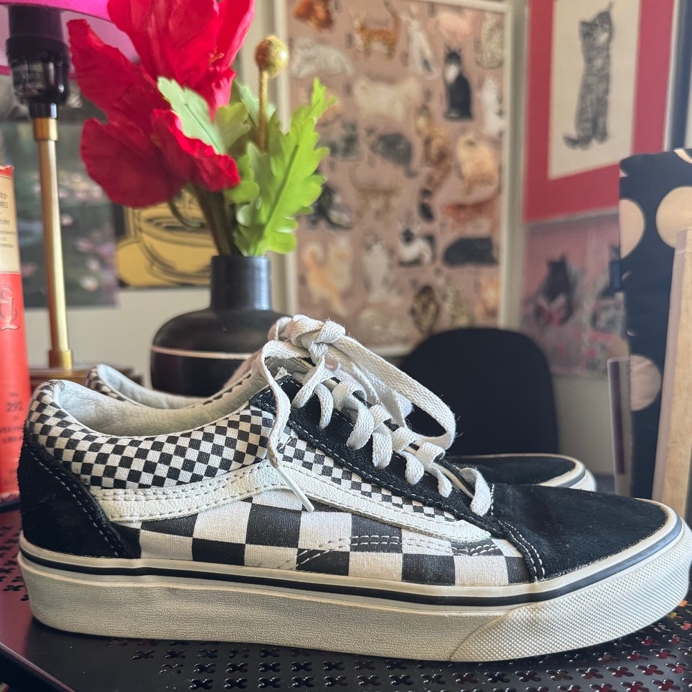 DOPE CHECKERED OLD SKOOLS.
